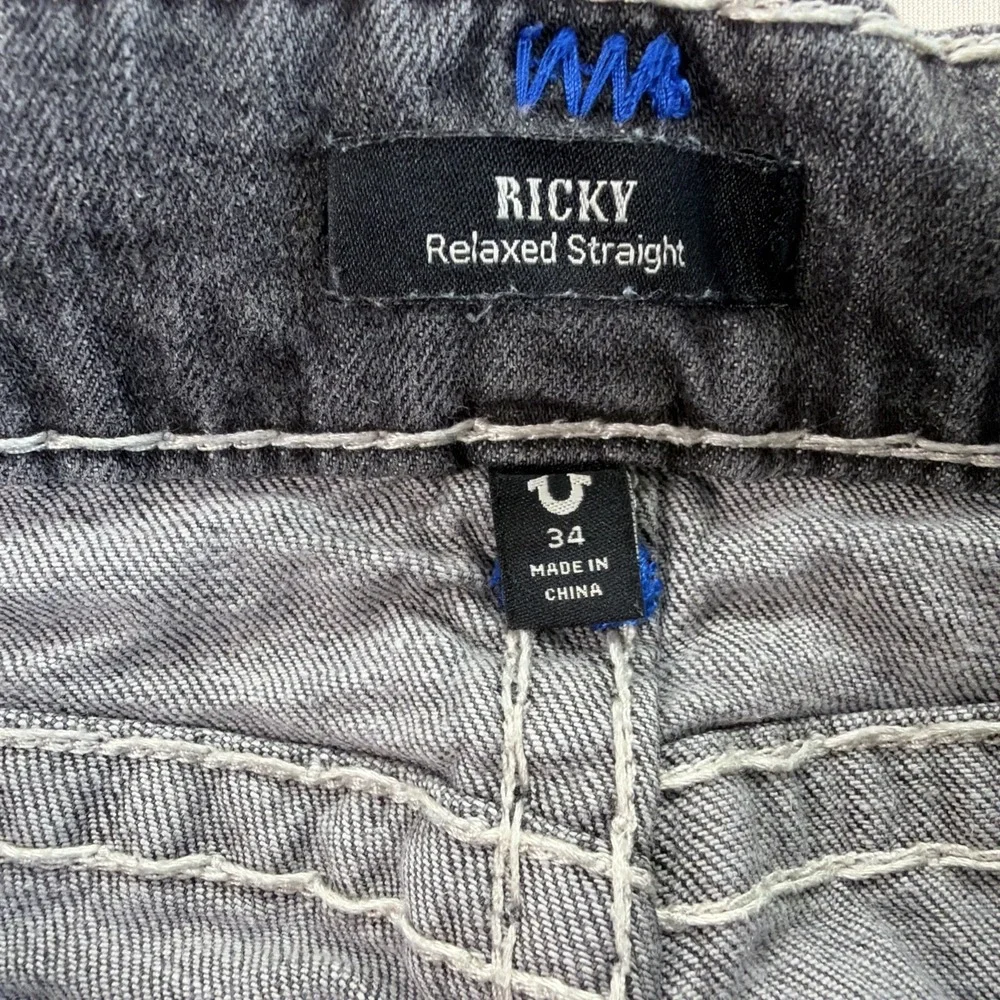 True Religion Men's Jean Shorts Ricky Relaxed Straight Size 34 Cut Off Dark Gray